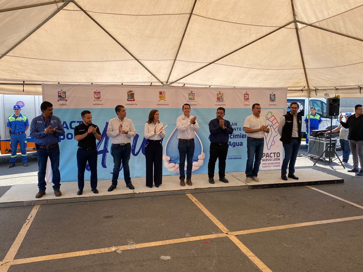 Alcaldes del PRI y PAN anunciaron el relanzamiento de programas para abastecer de agua