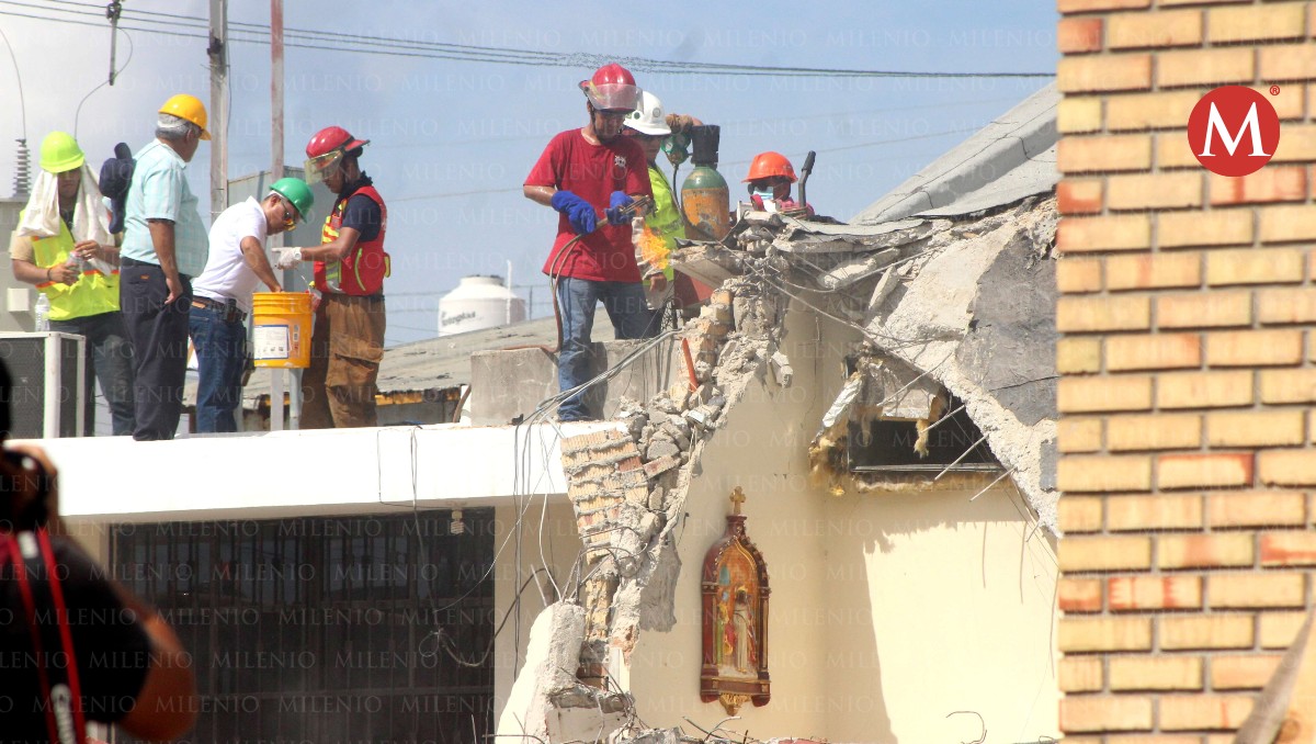Levantan escombros tras derrumbe de iglesia en Ciudad Madero. (Sergio Sánchez)