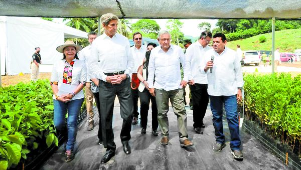 El presidente López Obrador presentó originalmente el plan para Centroamérica a John Kerry, representante de Biden. Especial