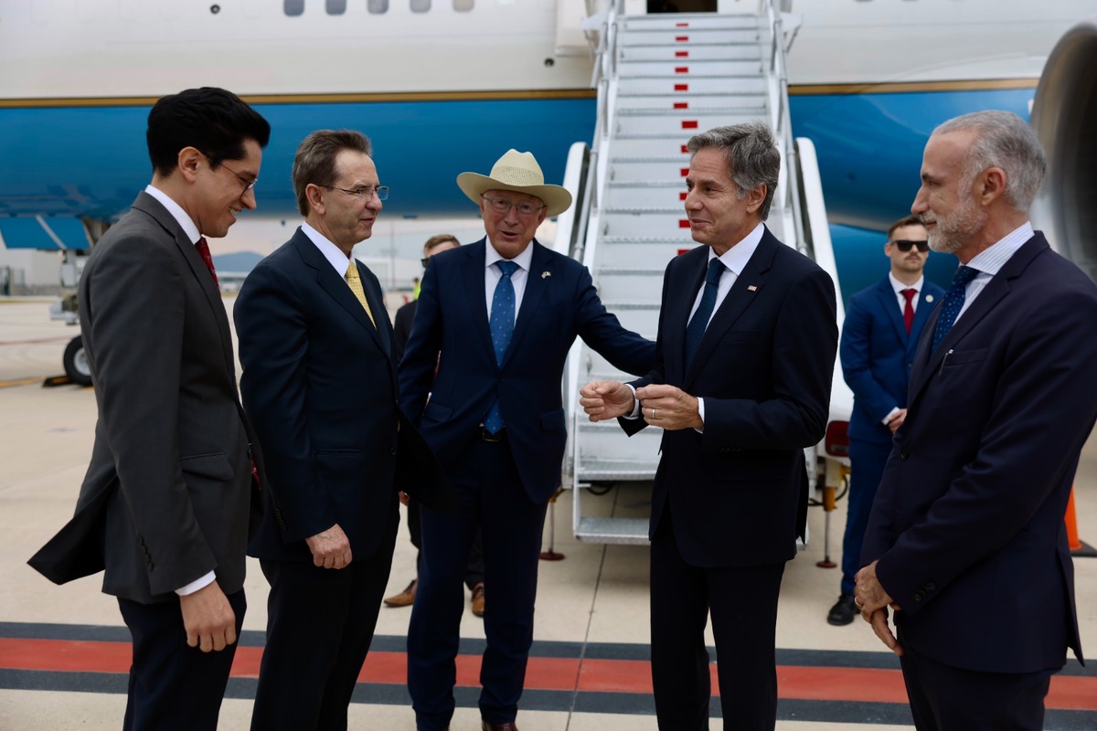 Antony Blinken es recibido en el AIFA por autoridades mexicanas (Especial)