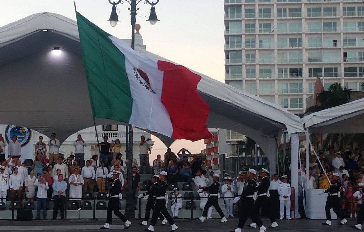 Desfile del aniversario 202 de la fundación de la Armada de México (Foto: Miguel Fernando Valle)