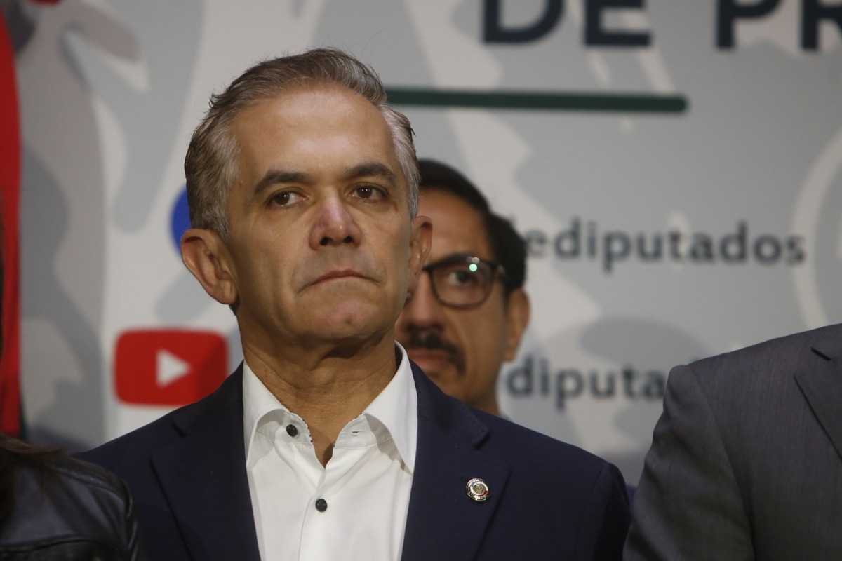 Miguel Ángel Mancera, senador perredista. (Ariana Pérez)