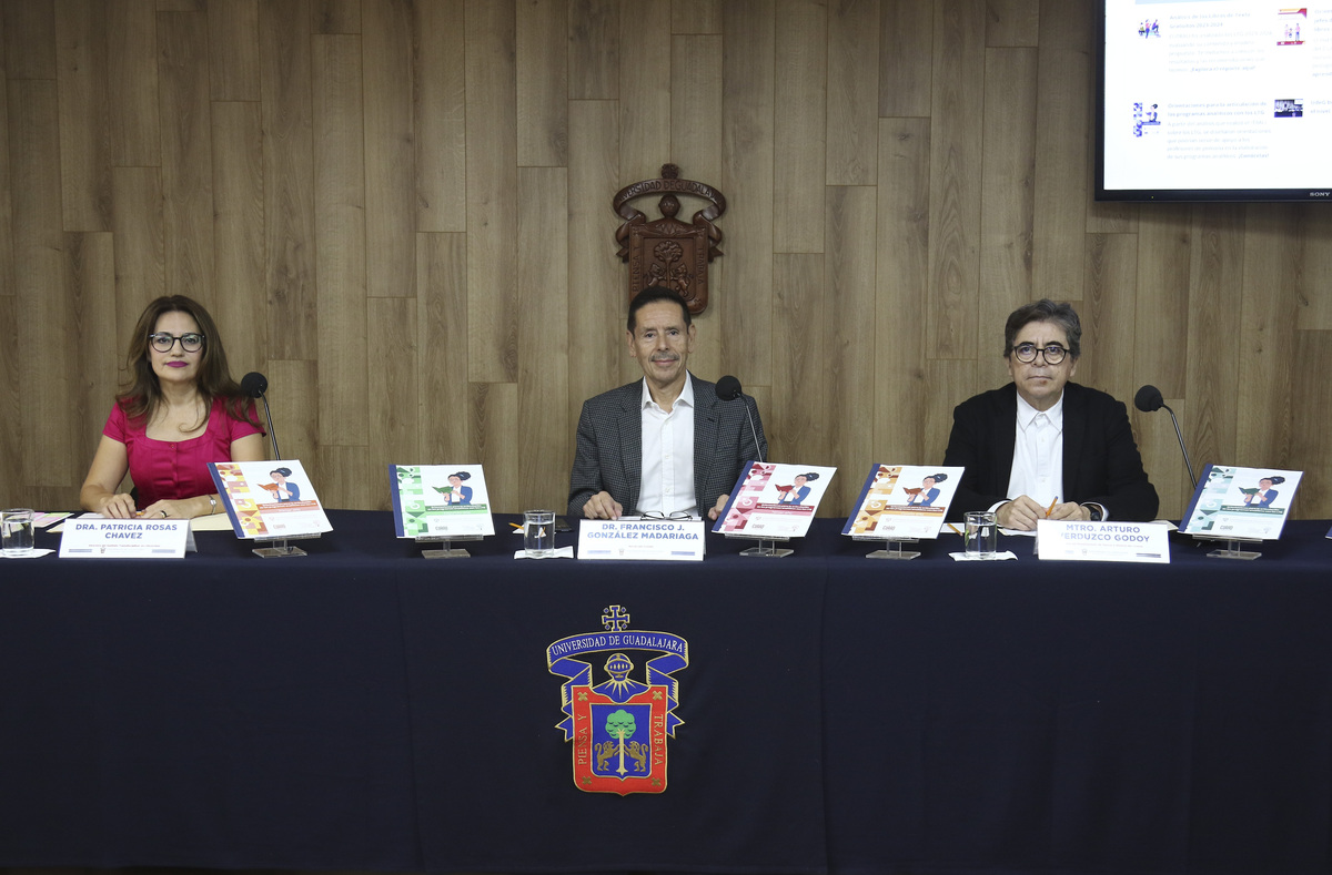 Presenta UdeG orientaciones en torno a los libros de texto gratuitos para escuelas primarias. (Cortesía)