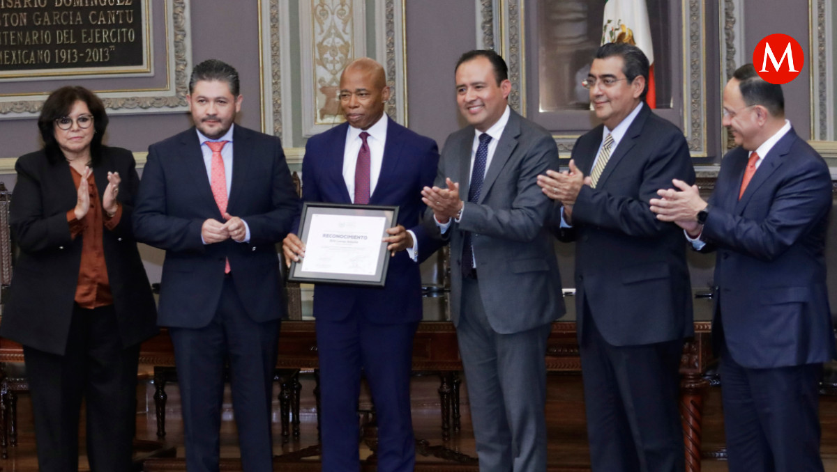 Entregan en Puebla un reconocimiento a Eric Leroy Adams, alcalde de la ciudad de Nueva York | Agencia Enfoque