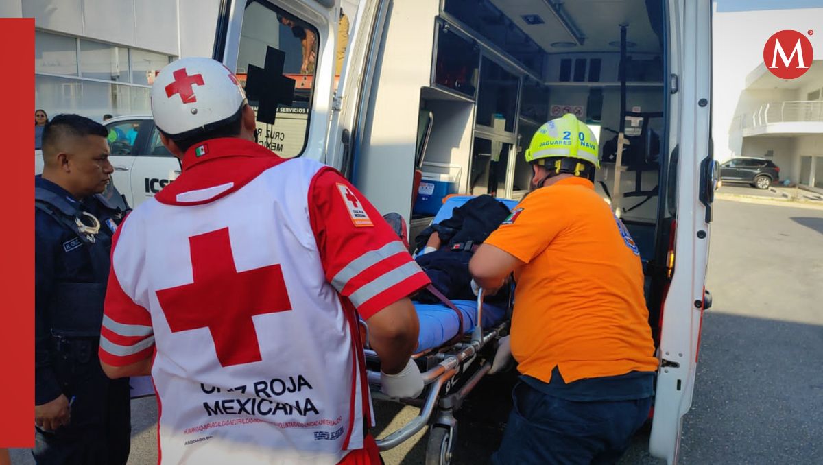 Protección Civil de Santa Catarina y Protección Civil de Nuevo León acudieron al sitio. Sandra González