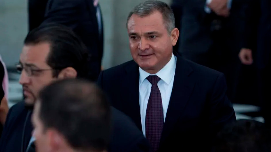 UIF logra primer golpe en contra García Luna: jueza ordena entregar 4 departamentos