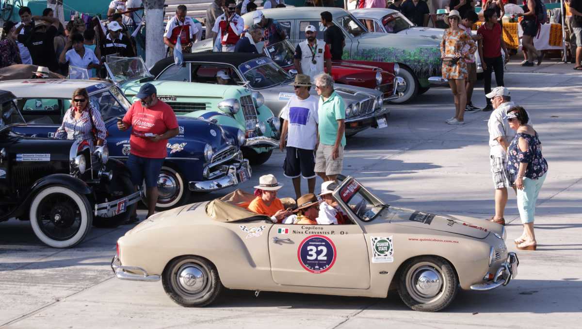 Espectadores presenciaron nuevos y antiguos coches de carreras; se espera que el evento crezca con los años. | Cuartoscuro (Ilustrativa)