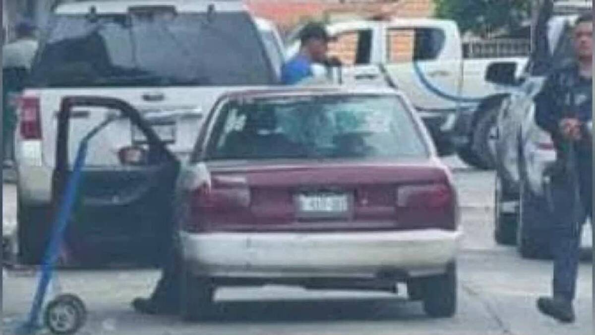 Asesinan a un hombre a balazos mientras abordaba un taxi en Cuitláhuac, Veracruz