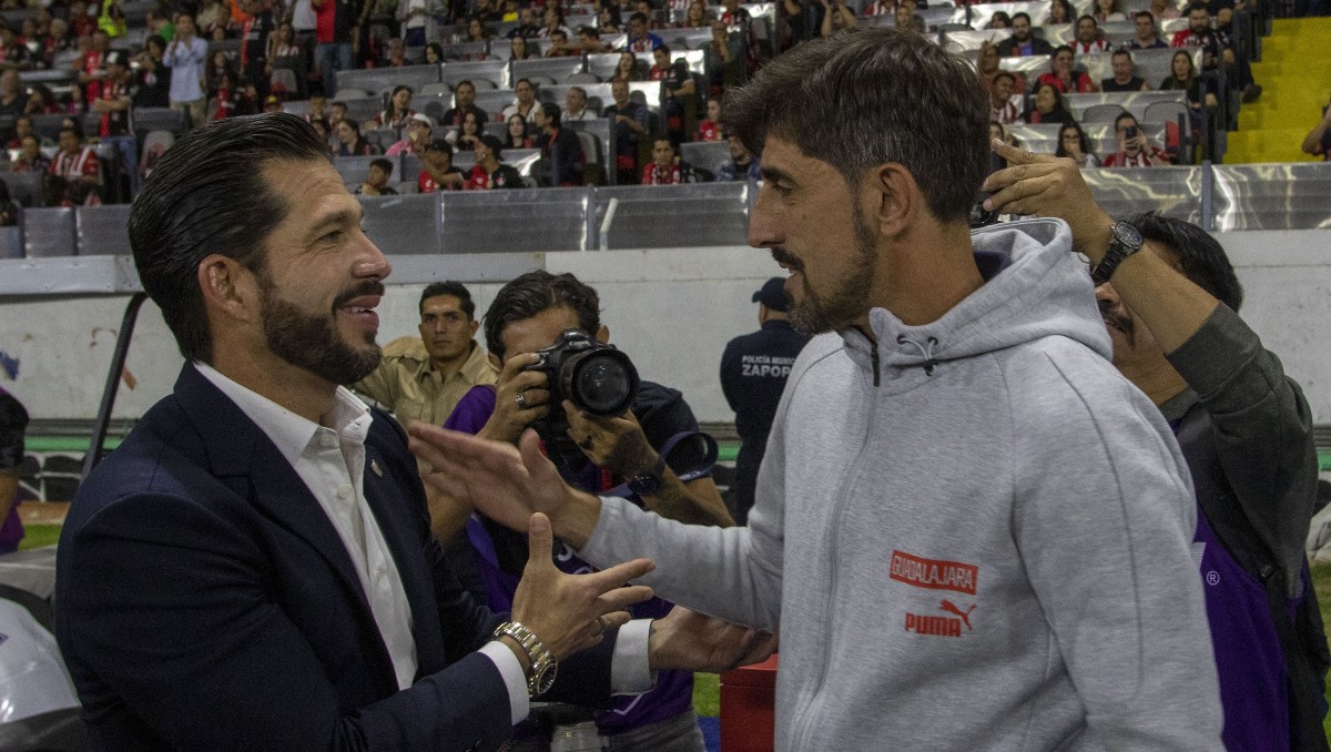 Benjamín Mora y Veljko Paunovic se volverpán a enfrentar en un Clásico Tapatío (Mexsport)