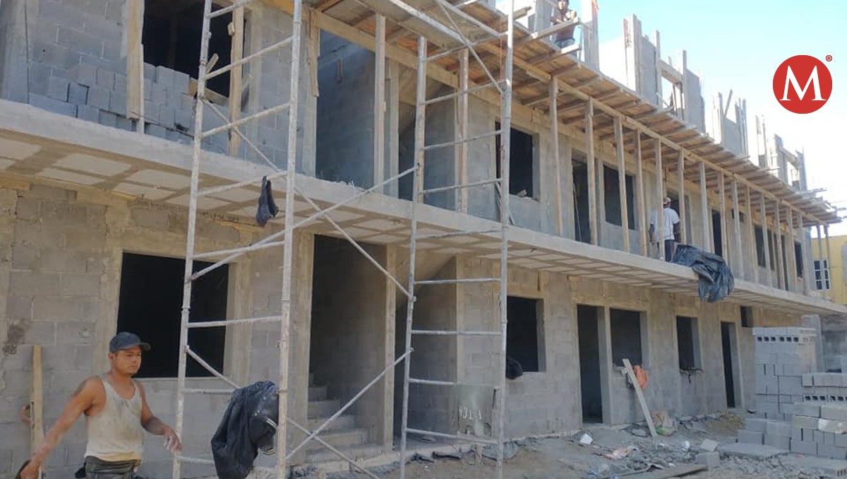 En Tampico clausuraron un centenar de construcciones sin permiso