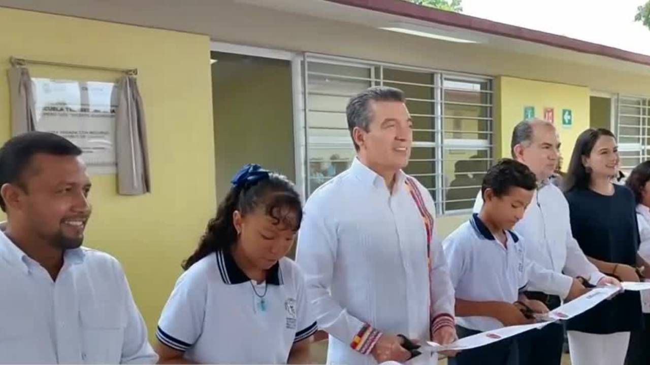 Rutilio Escandón garantiza infraestructura en telesecundaria de Cintalapa, Chiapas