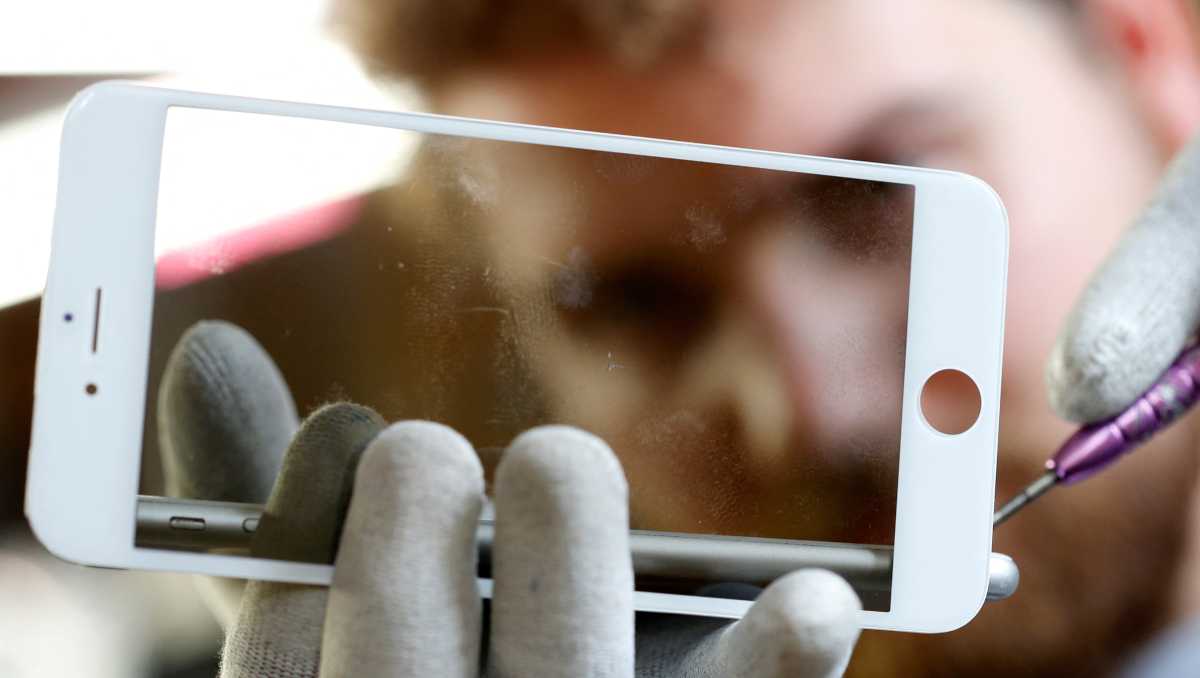 Empresas tecnológicas tratan de cerrar aquellos canales comerciales no regularizados, a fin de evitar pérdidas | Reuters