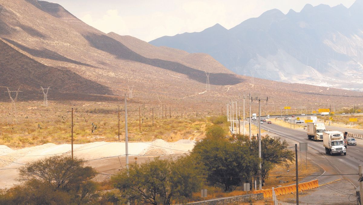 La primera etapa de trabajos se enfoca en los accesos a la Gigafactory. Roberto Alanís