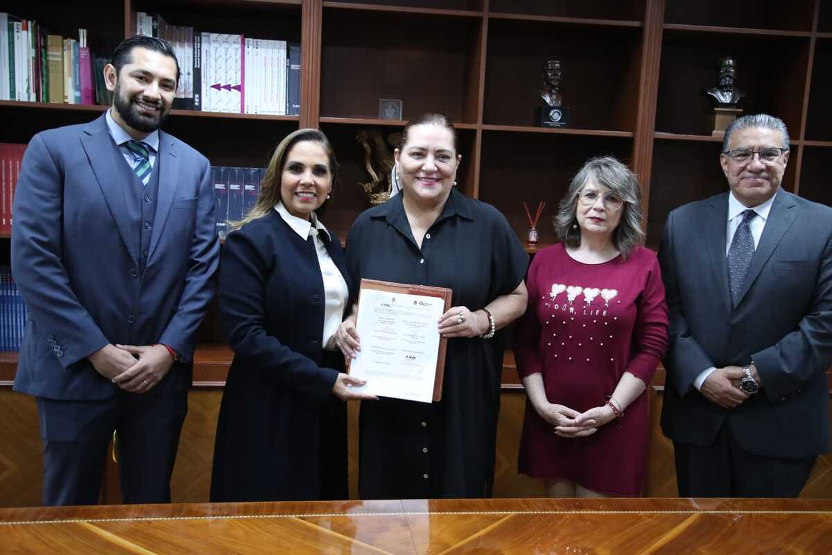Firma de convenio entre el INE y el Gobierno del estado de Quintana Roo. (INE)