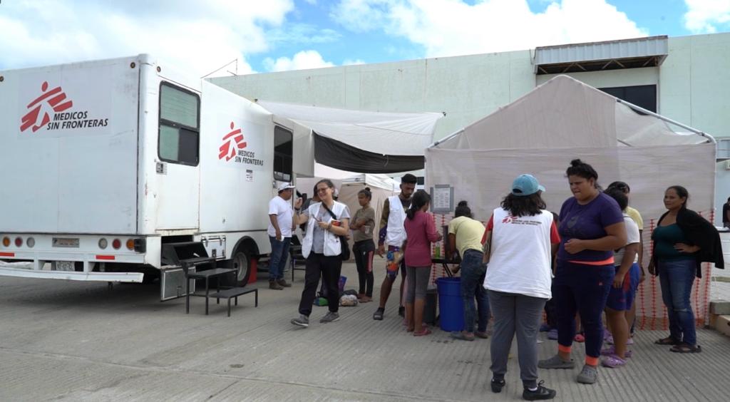 Iniciativa médica ayuda a migrantes en Oaxaca | Ramón Bragaña