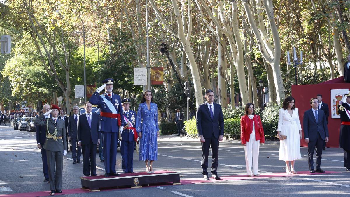Desfile por el Día de la Raza | (Especial)