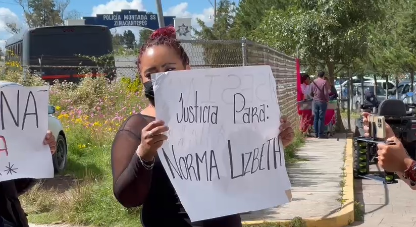 Manifestantes familiares de la víctima.| (Mario C.)
