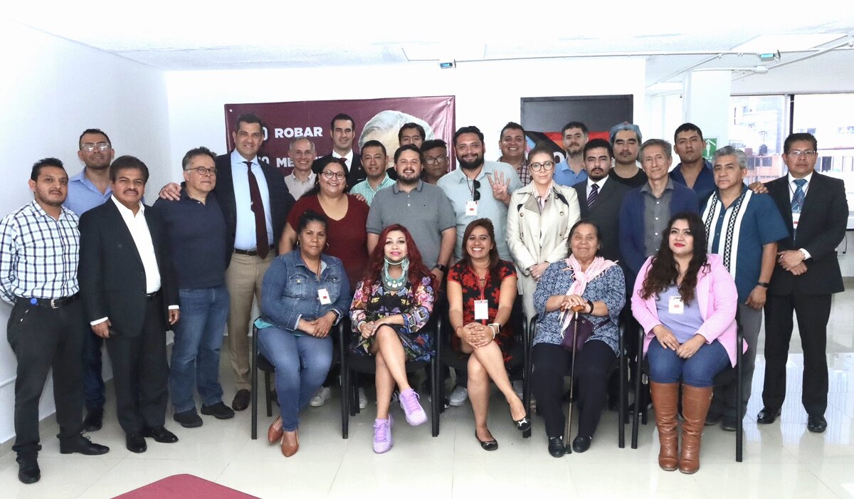 Morena presenta encuesta a aspirantes de CdMx. (X)