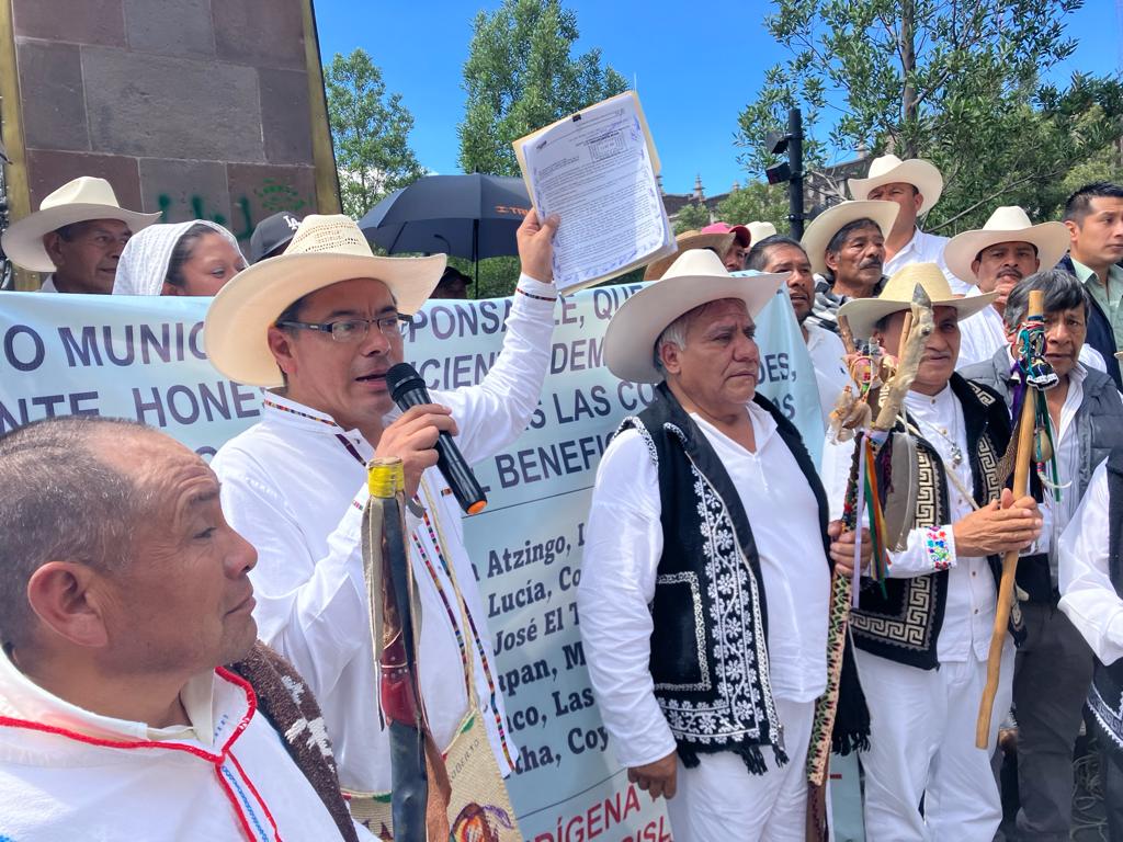 Se manifestaron en Palacio de Gobierno estatal.| (Especial)