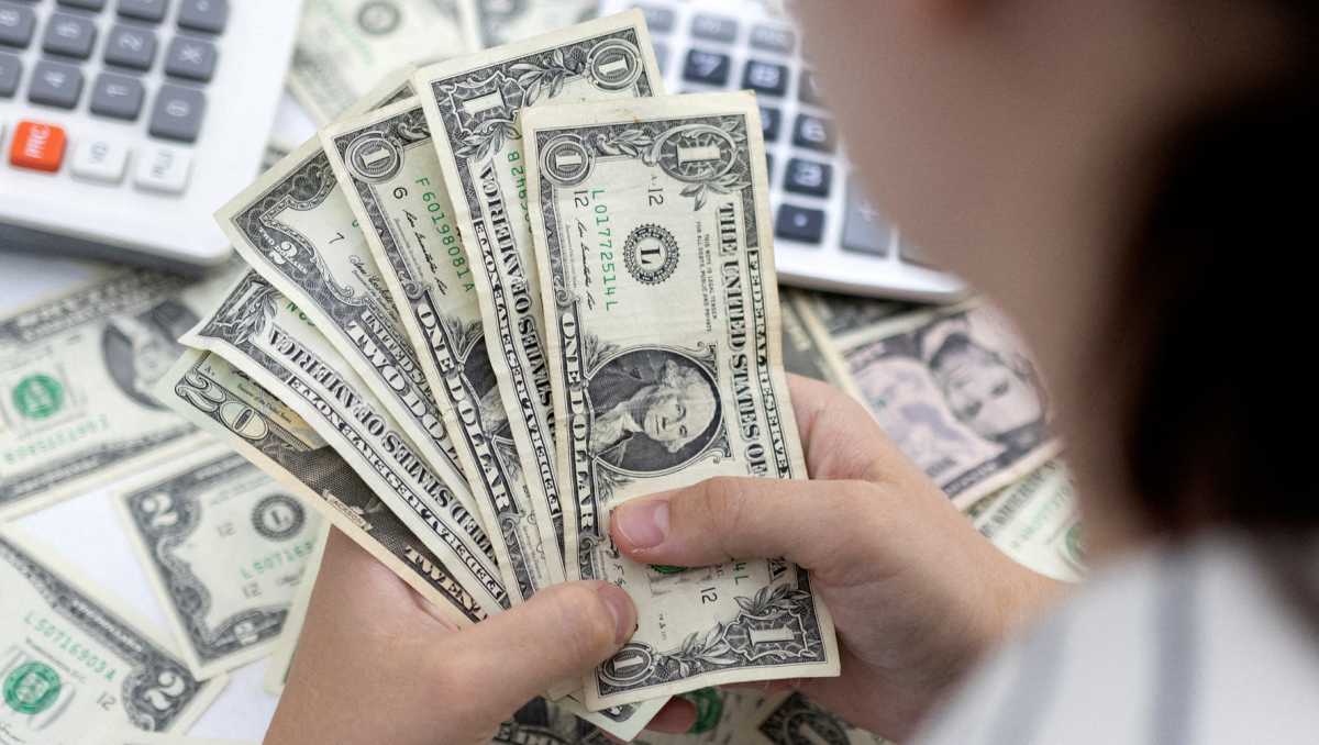 En las dos sesiones previas, la divisa nacional acumuló una ganancia de casi 2 por ciento. | Reuters