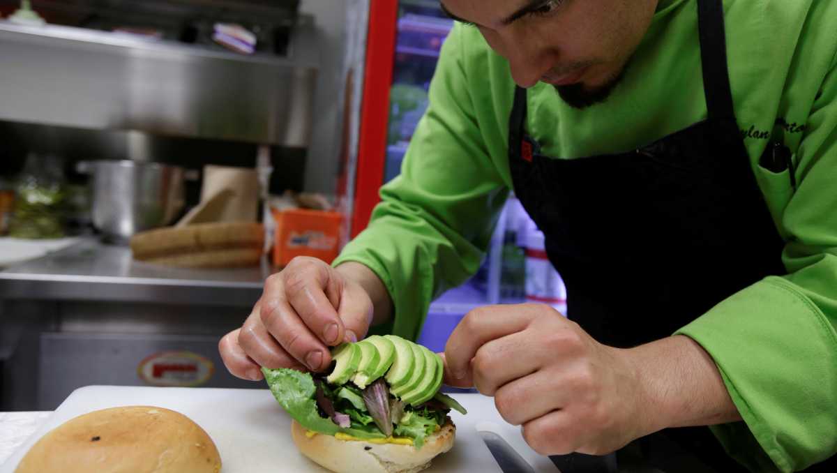 Estados Unidos alberga a más de 62.5 millones de hispanos, es decir, el 19 por ciento de la población. | Reuters