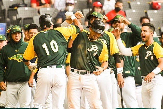 Llega Raudy Read, quien jugó en EUA, como refuerzo a Pericos de Puebla | Especial