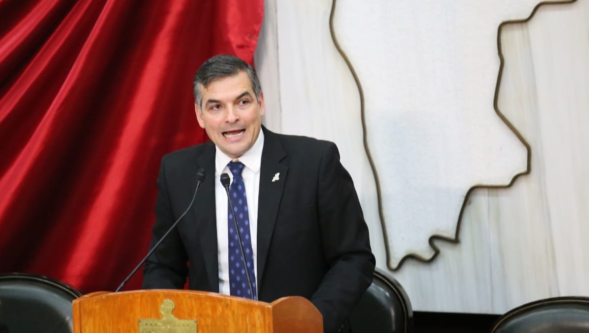 Mauro Guerra Villareal durante sesión solemne con motivo del segundo informe de gobierno ante los diputados locales | Raúl Palacios