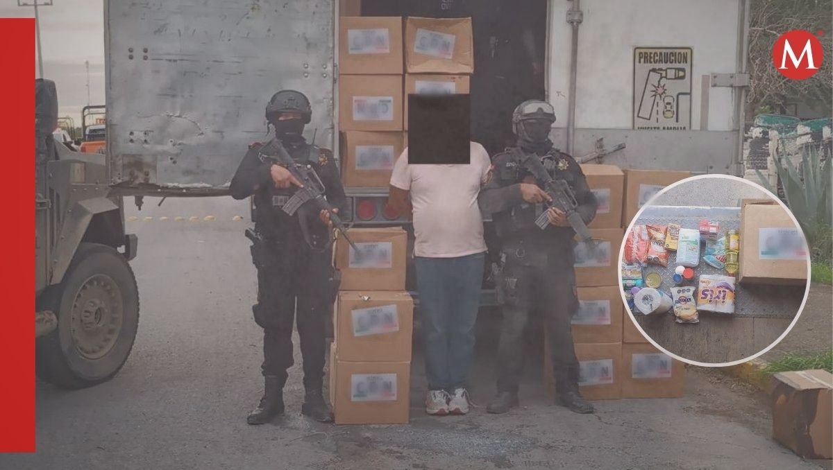 Se pueden observar al menos 17 cajas de despensas apiladas al interior y exterior del tractocamión | Especial