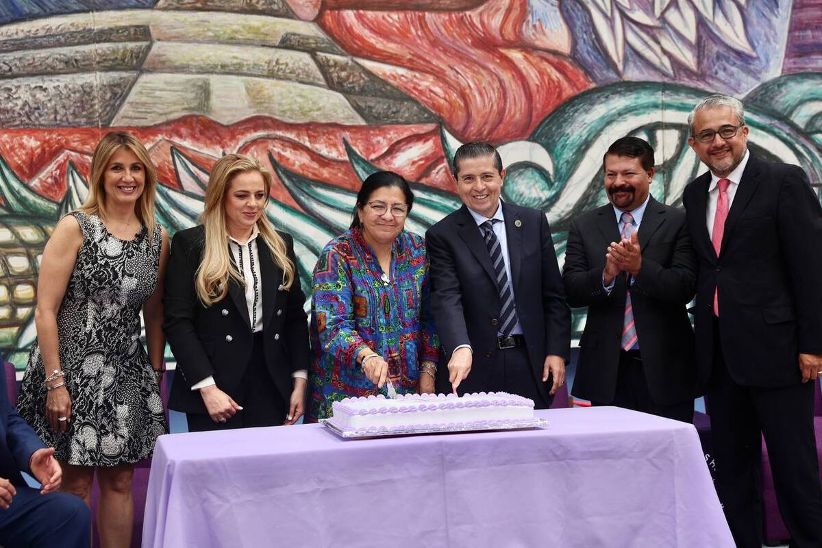Alcalde de Coyoacán,  Giovani Gutiérrez, con la titular de la Comisión de Derechos Humanos, Nashieli Ramírez.