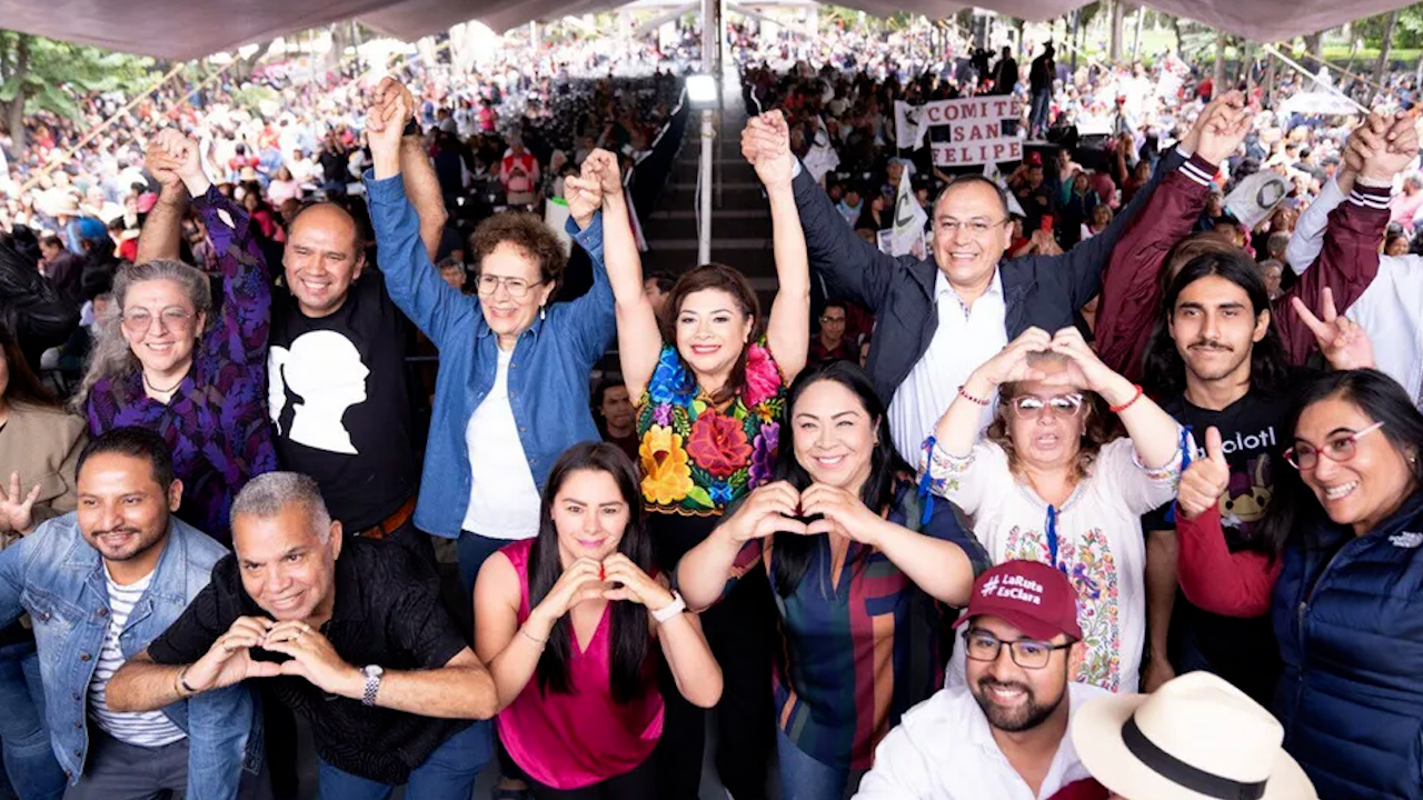 Clara Brugada asegura ser la mejor opción para gobernar CdMx ante 20 mil simpatizantes en Coyoacán