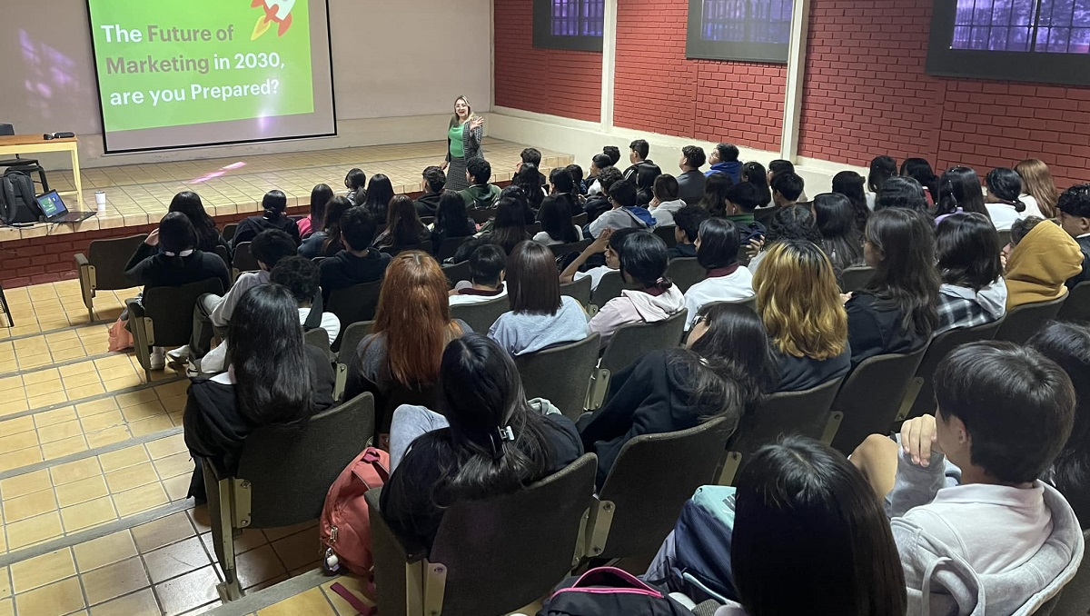 Conferencia en el CETIS 59. (cortesía)
