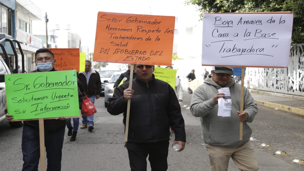 Trabajadores del Issstep mantendrán protesta al no lograr acuerdos | Melanie Torres