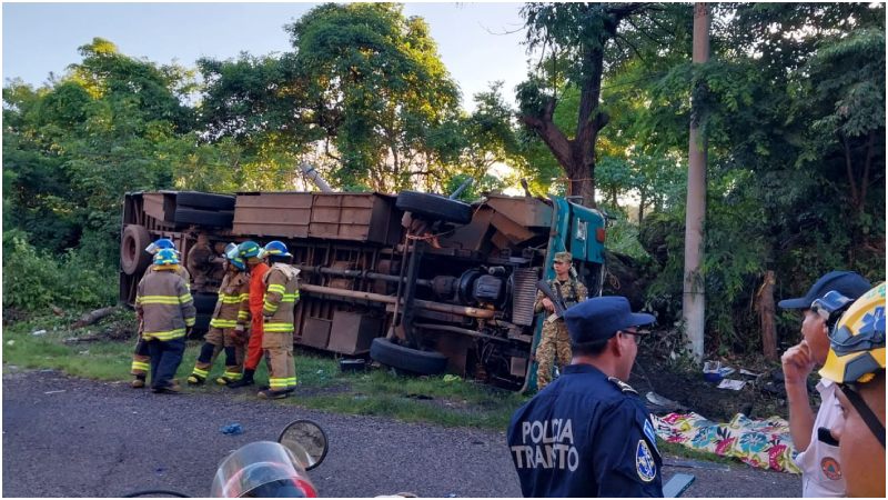 Un accidente de tráfico deja al menos 9 muertos y 15 lesionados | EFE