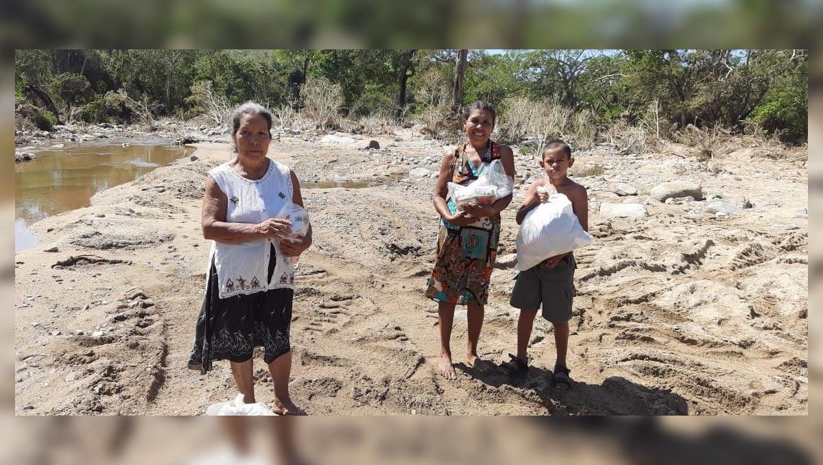 Damnificados por huracán 'Lidia' reciben apoyos en Jalisco (X @ASocialJal)