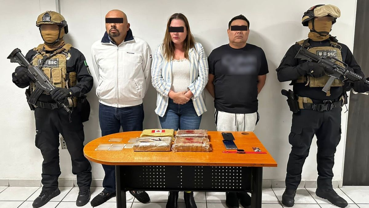 Detienen a dos hombres y una mujer por poseer varios kilos de cocaína | SSC