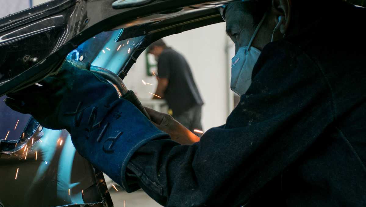 La empresa se dedica a refacciones automotrices como pistones, frenos, cojinetes y juntas, entre otras. | Cuartoscuro