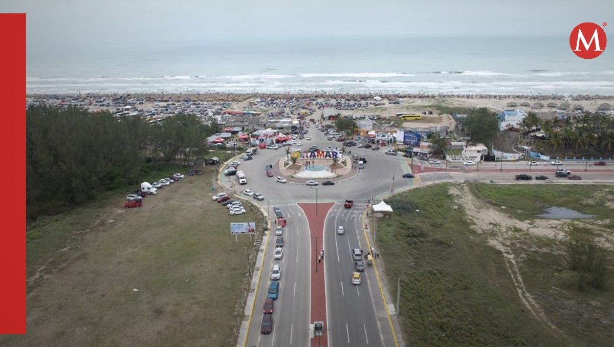 Glorieta de acceso a Playa Miramar de Ciudad Madero.