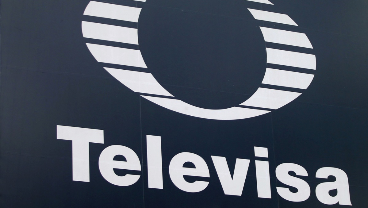 Logo de la emisora Televisa se ve fuera de su sede en Ciudad de México, México. Julio de 2017. Foto: (Reuters)