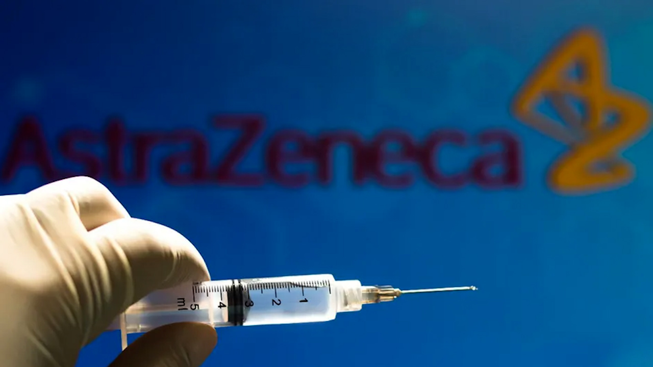 Cofepris frena registro de vacuna AstraZeneca