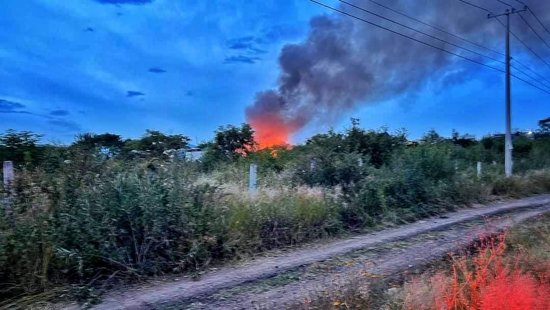 Incendio en depósito de vehículos de Michoacán | Elizabeth Guzmán