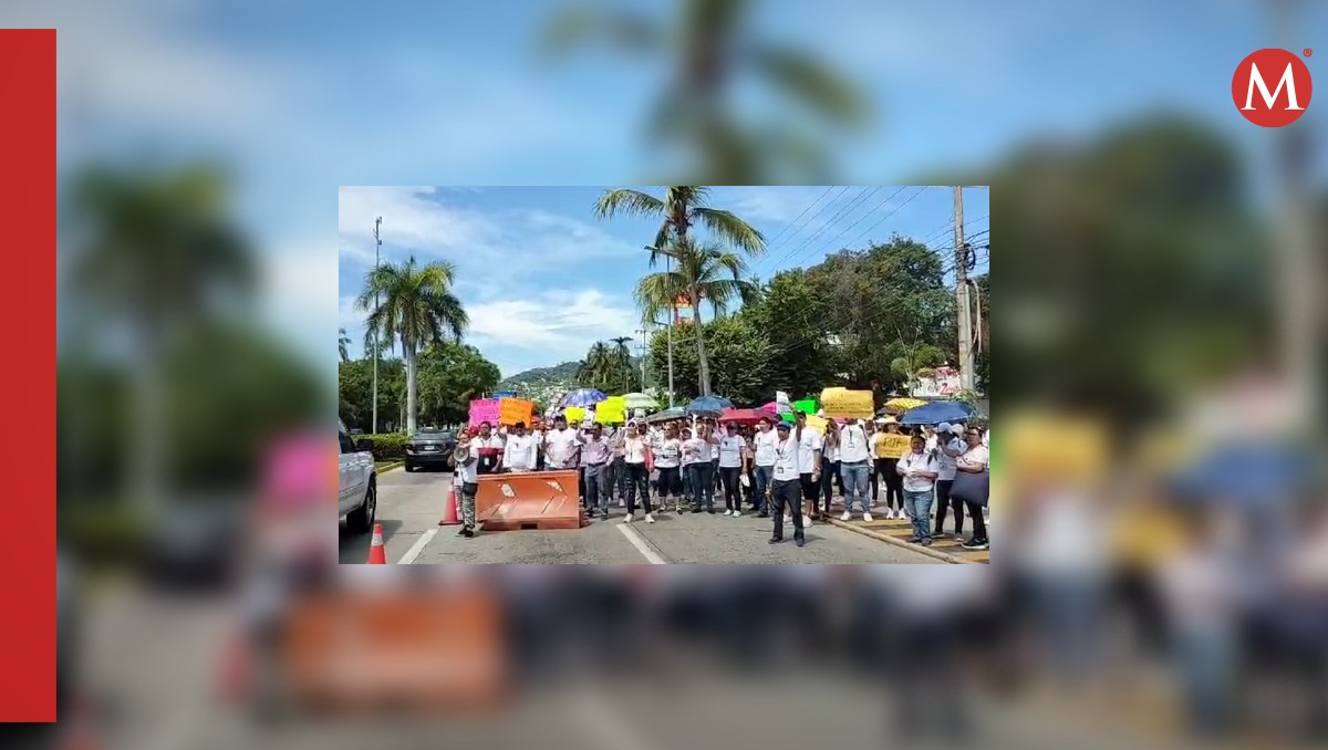 Pobladores de Acapulco bloquean costera Miguel Alemán | Javier Trujillo