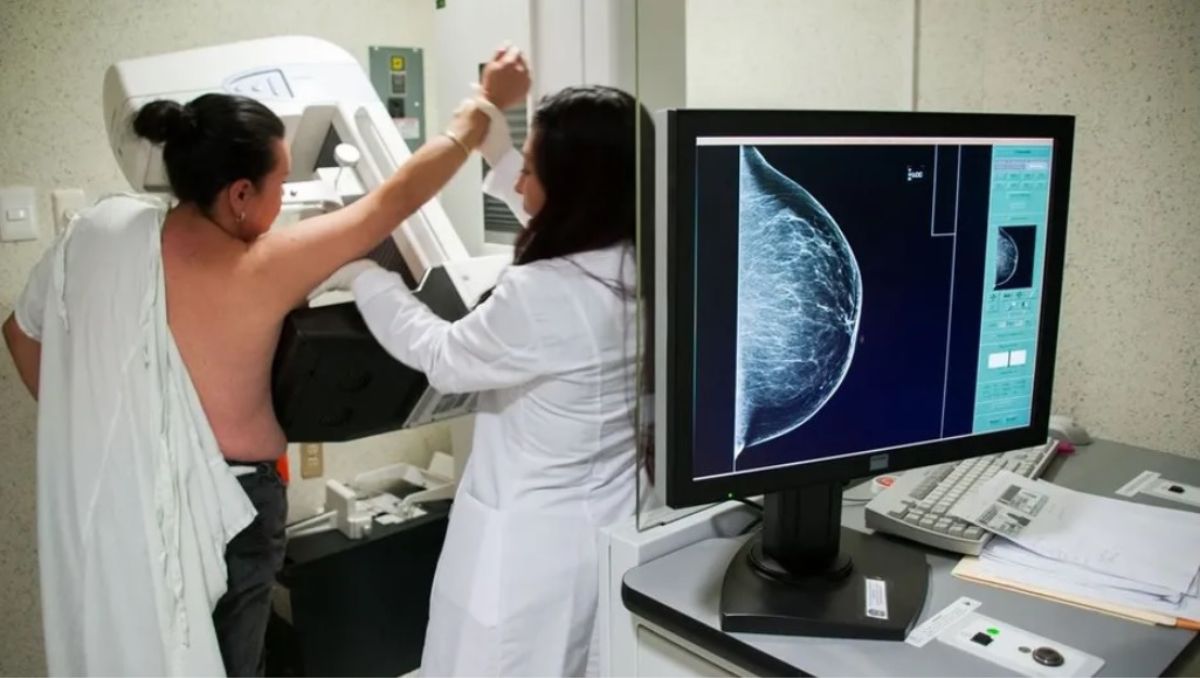 La Secretaría de Salud del Estado tiene 13 mastógrafos para disposición gratuita de las mujeres, con el fin de detectar a tiempo este padecimiento.
