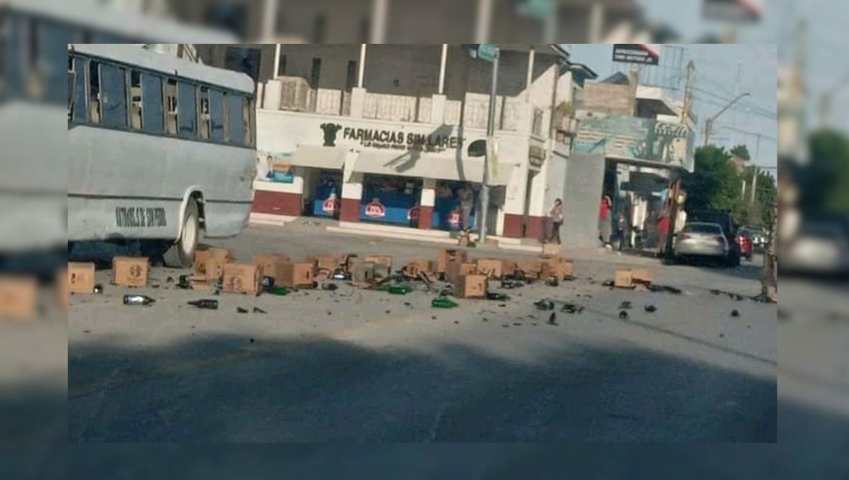 Después de hacer la limpieza se abrió totalmente el tránsito vehicular. (Especial)