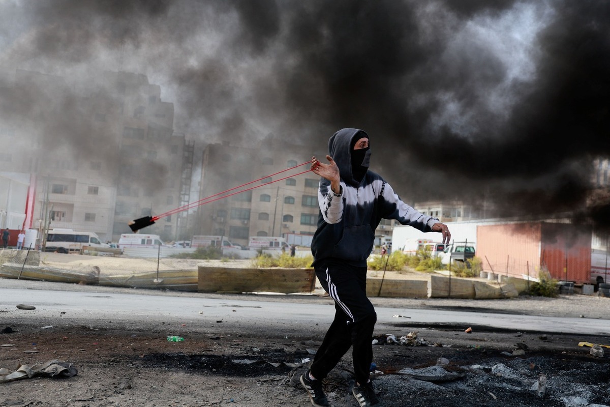 Un palestino en pleno conflicto en Israel | Reuters