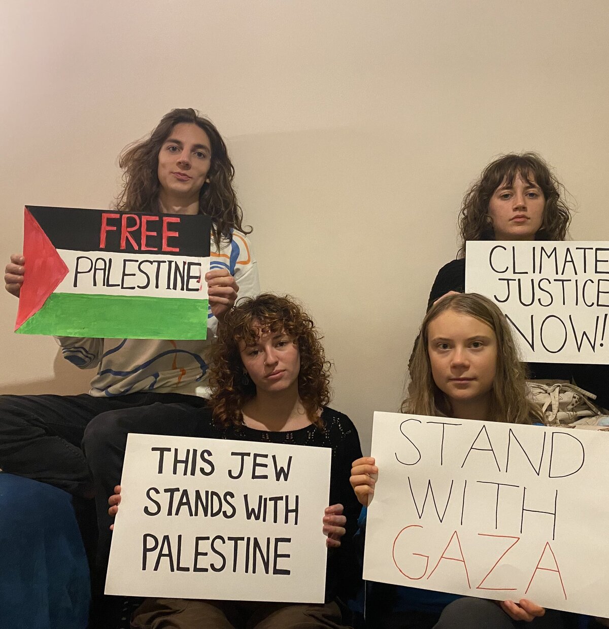 Greta se solidariza con Palestina y Gaza y pide se detenga la guerra.