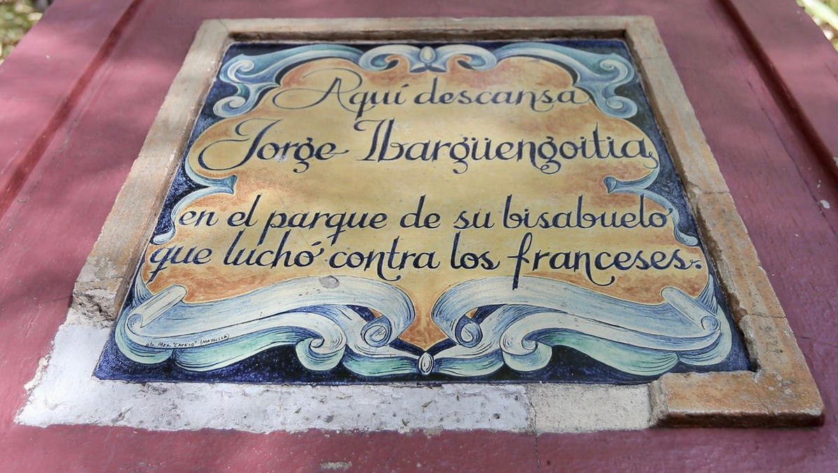 La tumba de Jorge Ibargüengoitia por Yair Hernández