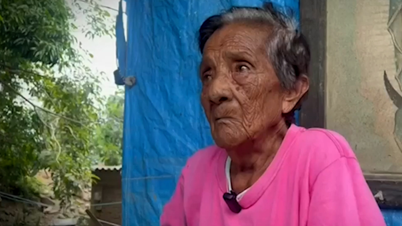 "De por sí no tengo nada"; mujer de 80 años pide ayuda tras perder su casa por 'Lidia'
