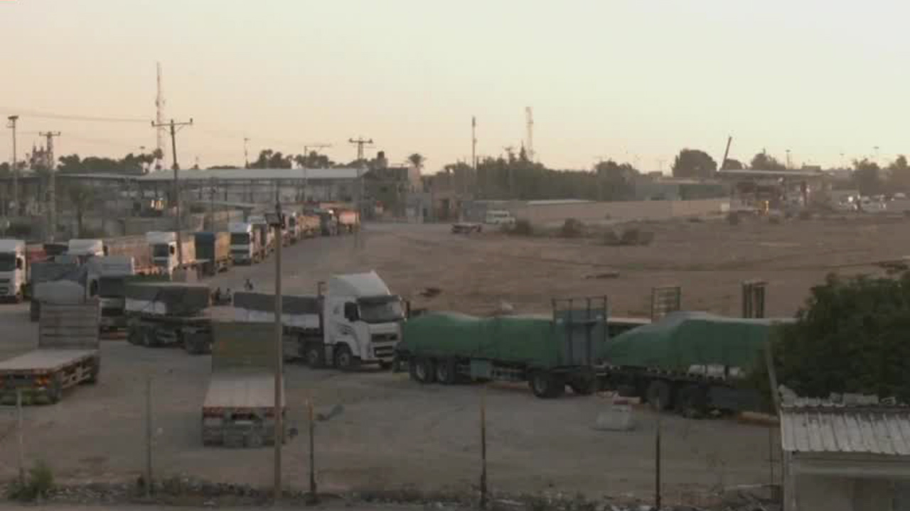 Detienen camiones de ayuda humanitaria en la Franja de Gaza; no pueden acceder