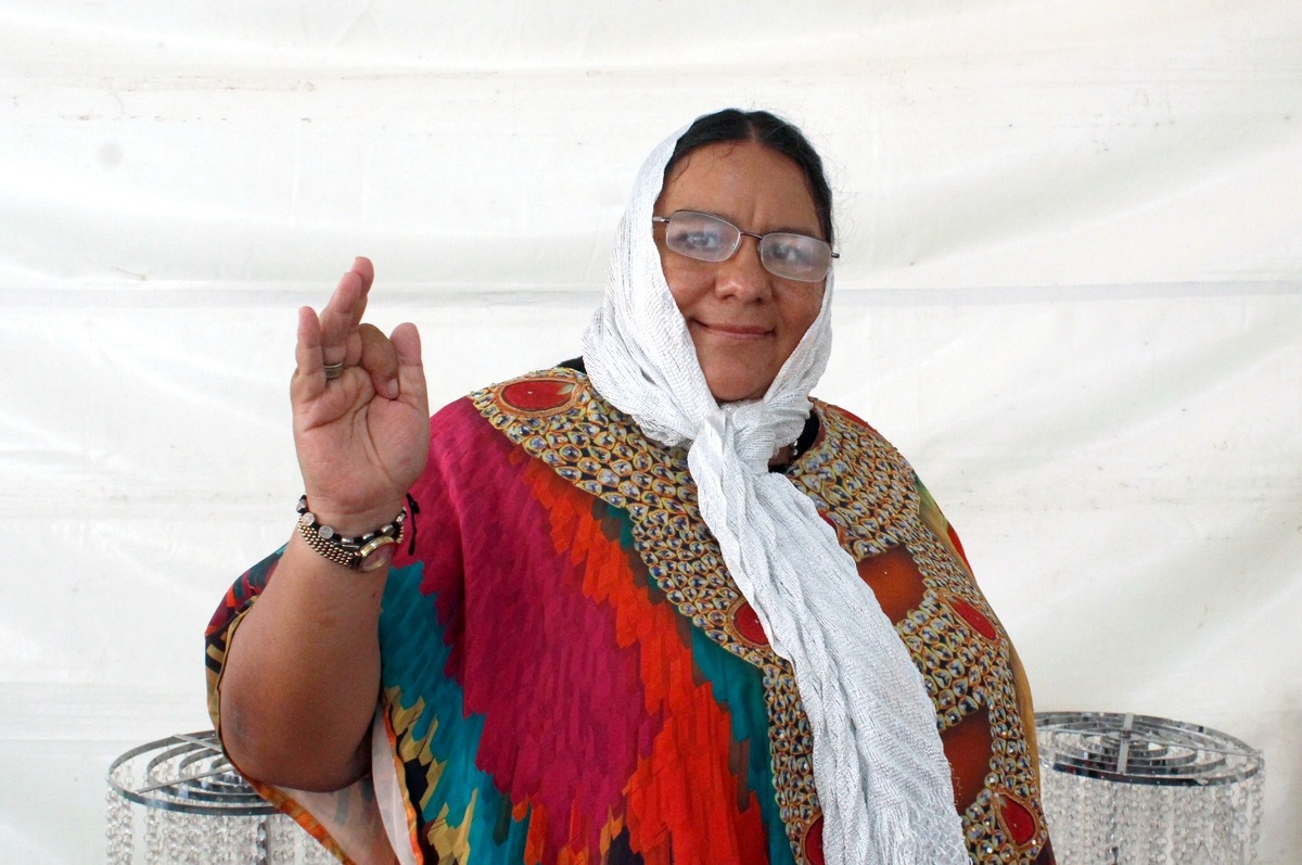 Señora Católica. | Roberto Amaya