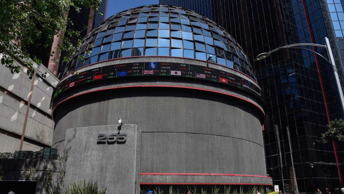 Los títulos de Grupo Carso, del magnate Carlos Slim, restaron 3.75 por ciento a 124.68 pesos. | Cuartoscuro
